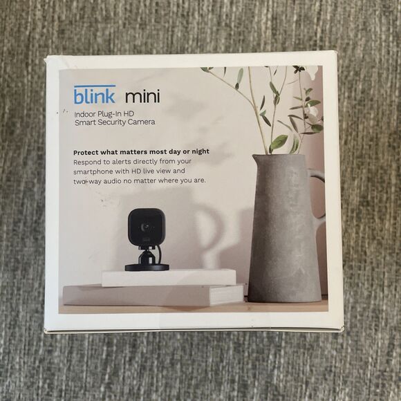 Blink Mini Indoor Plug-in HD Smart Security Camera Black  *New In Box* - Picture 3 of 6